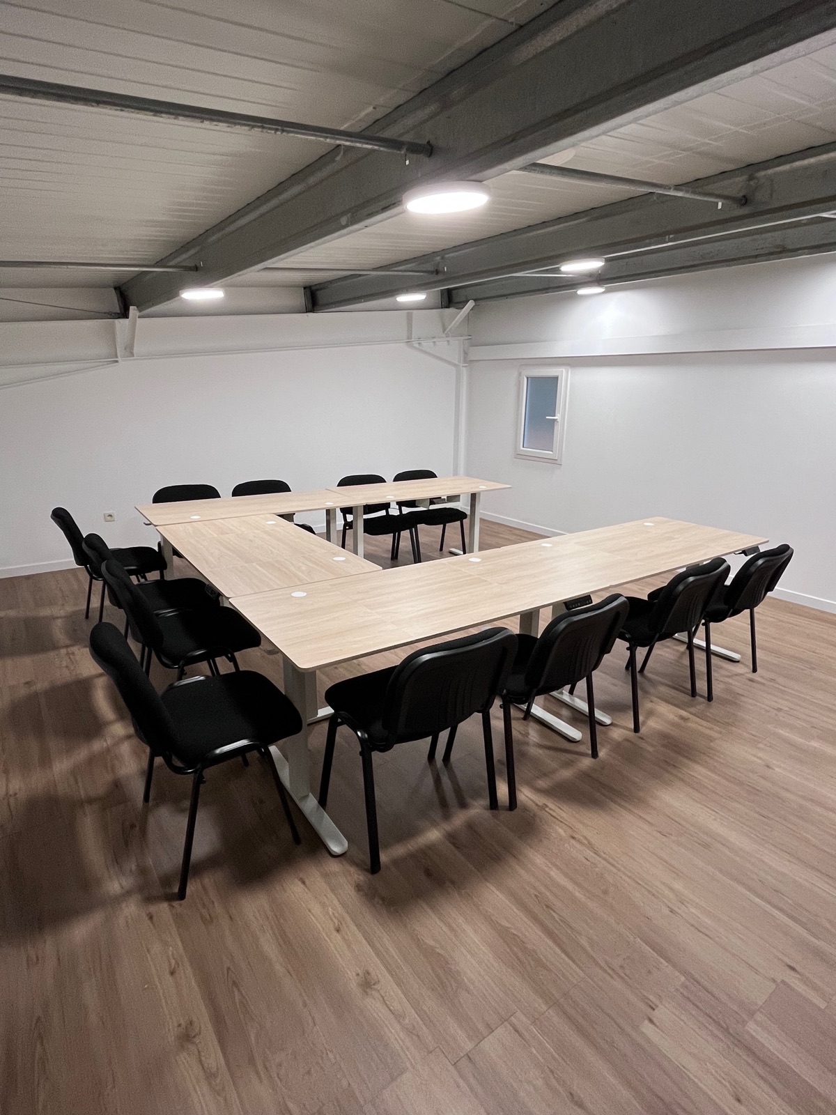 Espace de travail pour le soutien scolaire en mathématiques à Calvi